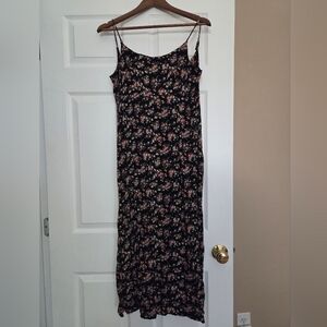 Chic Black Floral Maxi Dress